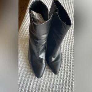 Nine West Black Ankle Booties with Pointed Toe and Stiletto Heel